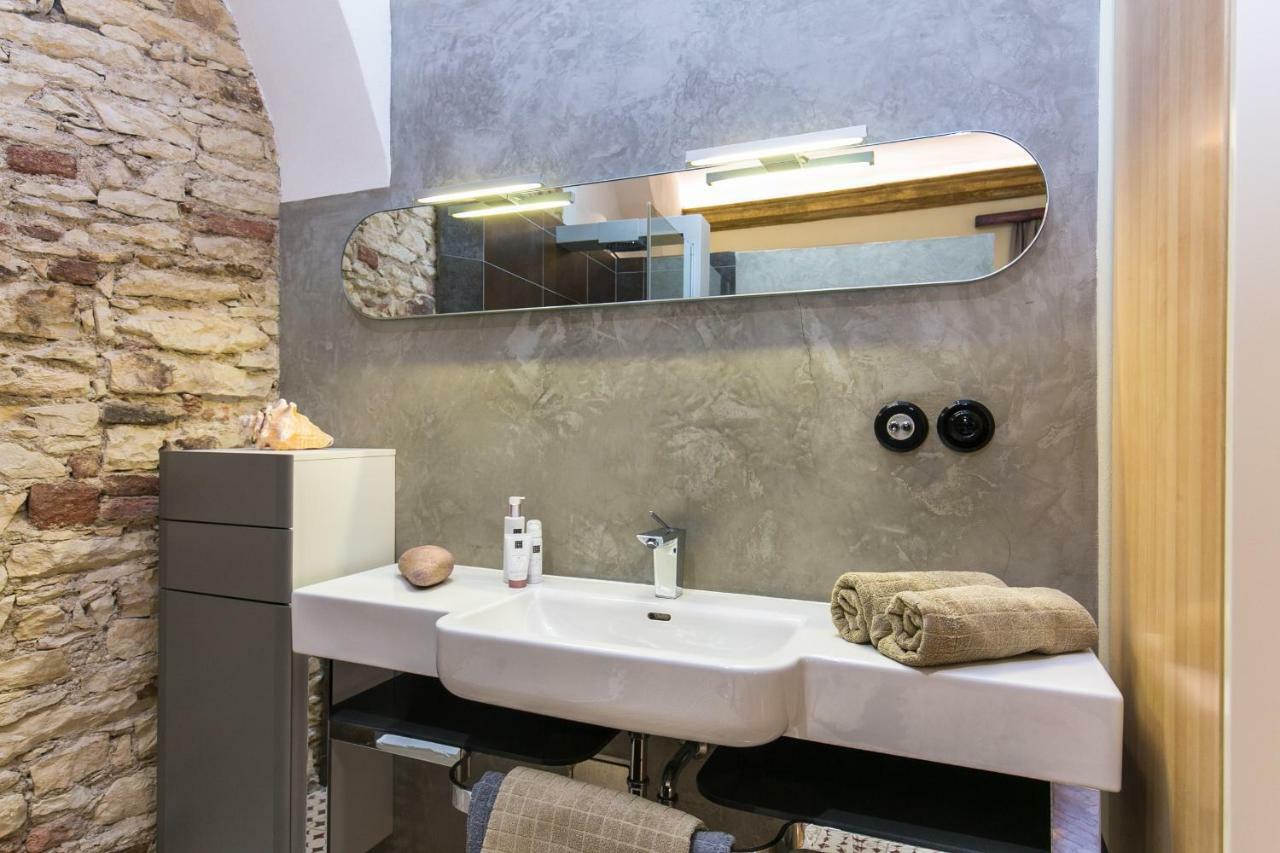 Apartment Nebovidy I - Historic Centre - Terrace - Air Conditioning Praga Esterno foto