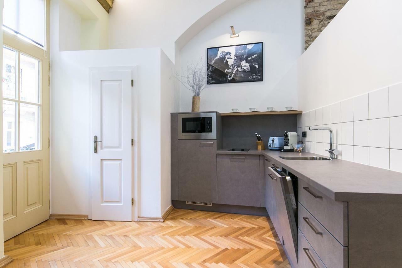 Apartment Nebovidy I - Historic Centre - Terrace - Air Conditioning Praga Esterno foto