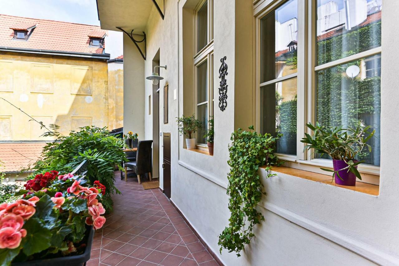 Apartment Nebovidy I - Historic Centre - Terrace - Air Conditioning Praga Esterno foto